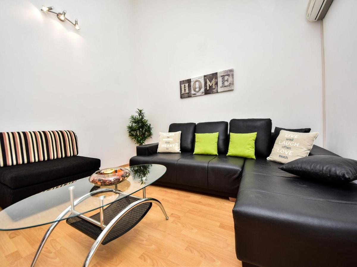 Cozy Holiday Home In Krusevo With Garden المظهر الخارجي الصورة